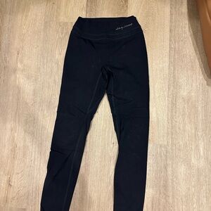 Women’s Gymshark Whitney Simmons black workout leggings